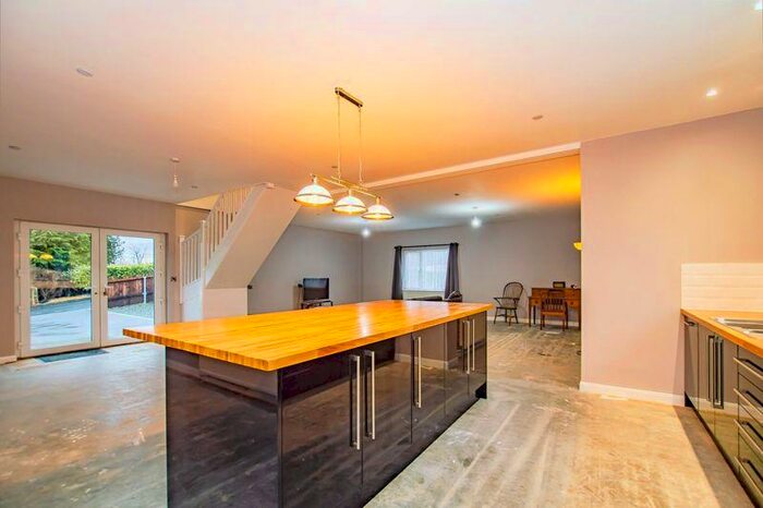 4 Bedroom Detached House For Sale In Llanwnnen, Lampeter Wales, SA48