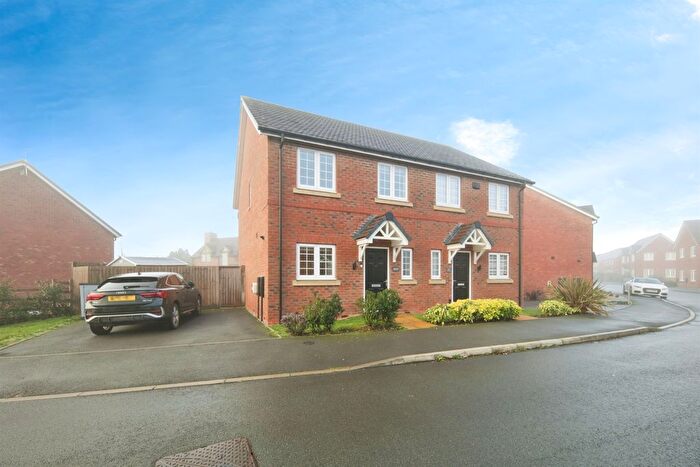 3 Bedroom Semi Detached House For Sale In Maple Lane, Burton Green, Kenilworth, CV8