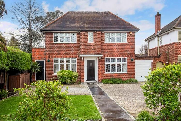 4 Bedroom Detached House To Rent In Grove Way, Esher, KT10