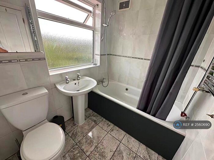 4 Bedroom Semi-Detached House To Rent In Langdale Crescent, London, DA7