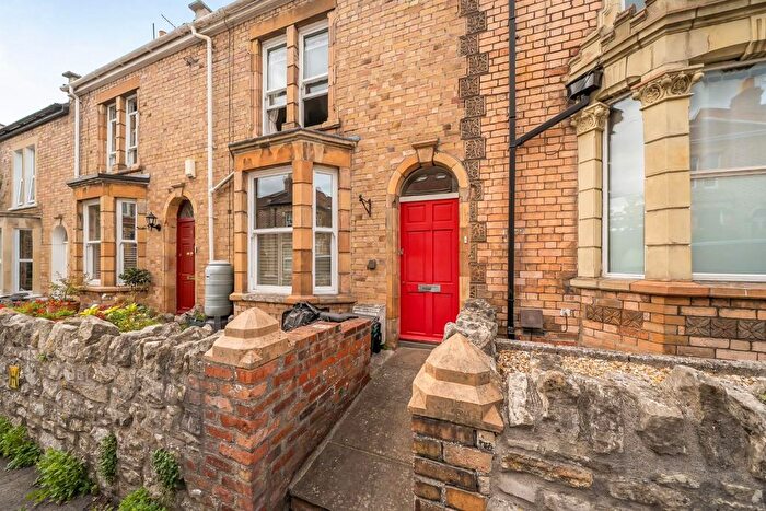 2 Bedroom Terraced House For Sale In Avondale Road, Bath, BA1