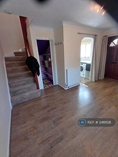 1 Bedroom Terraced House To Rent In Holden Close, Dagenham, RM8