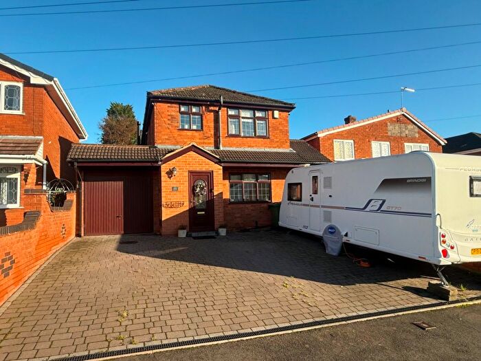 3 Bedroom Detached House For Sale In Heath Street, Hednesford, WS12