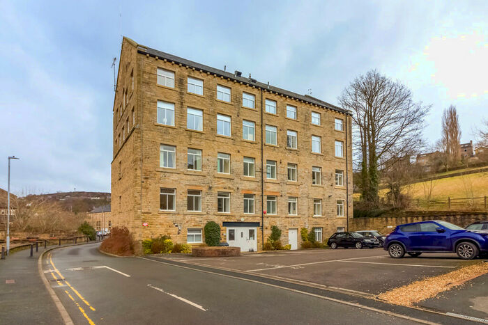 2 Bedroom Apartment To Rent In Lower Mill Lane, Holmfirth, HD9