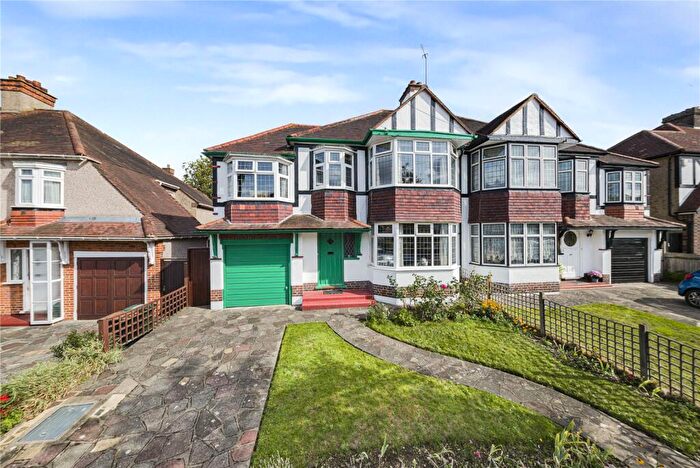 4 Bedroom Semi-Detached House For Sale In The Knoll, Bromley, BR2