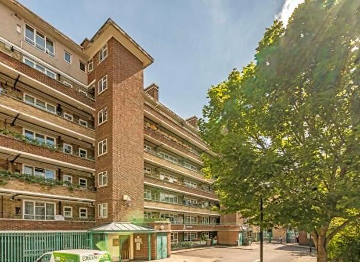 3 Bedroom Flat To Rent In Tangmere Mews, Sidmouth Street, Kingscross, City, Angel, Camden, London, WC1H