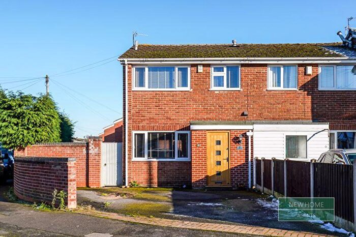 3 Bedroom End Of Terrace House For Sale In Valeside Gardens, Colwick, Nottingham, NG4