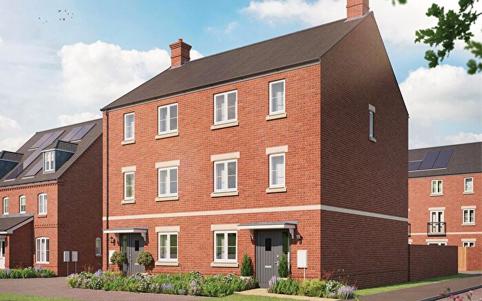 4 Bedroom Semi Detached House For Sale In Fallow Road, Rothwell, NN14