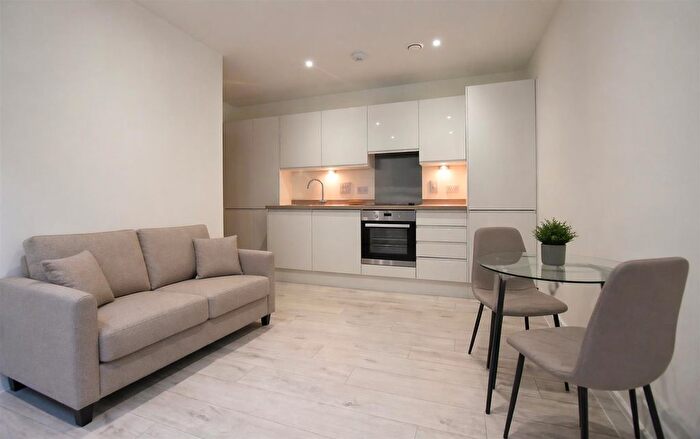 1 Bedroom Flat To Rent In Castle House, High Wycombe, HP11