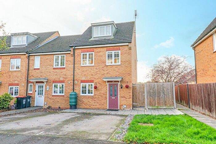 3 Bedroom End Terrace House For Sale In Cooper Drive, Leighton Buzzard, LU7