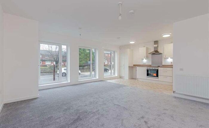 2 Bedroom Apartment To Rent In Newhall Street, Glasgow, G40