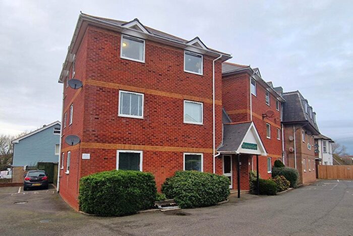 2 Bedroom Flat For Sale In Sandown Road, Shanklin, Isle Of Wight, PO37
