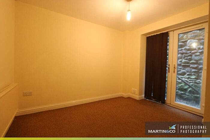 1 Bedroom Detached House To Rent In Commercial Road, Pill, NP20
