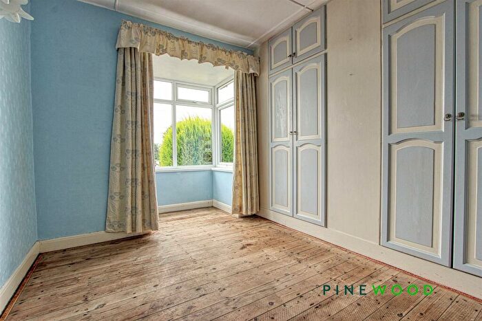 2 Bedroom Detached Bungalow For Sale In Eyre Street, Creswell, Worksop, S80