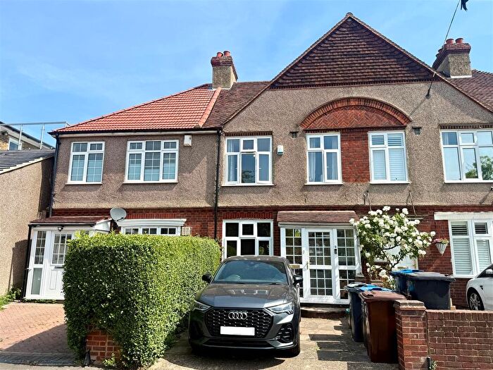 3 Bedroom Property For Sale In Commonside East, Mitcham, CR4