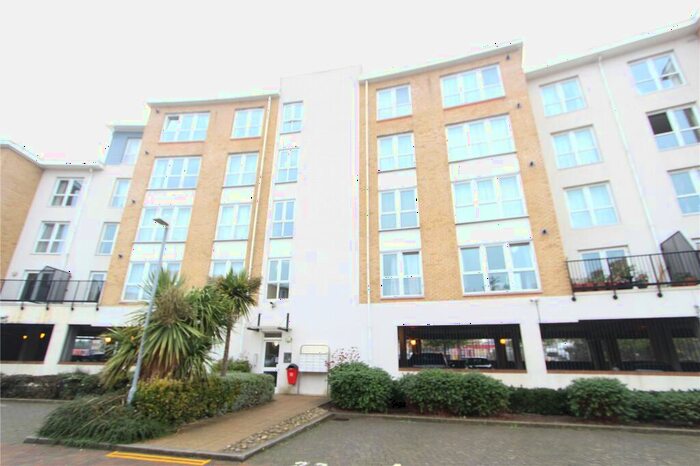 1 Bedroom Flat To Rent In Fisgard Court, Admirals Way, Gravesend, Kent, DA12