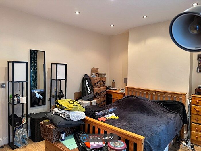 6 Bedroom Terraced House To Rent In Gathorne Road, Wood Green, N22
