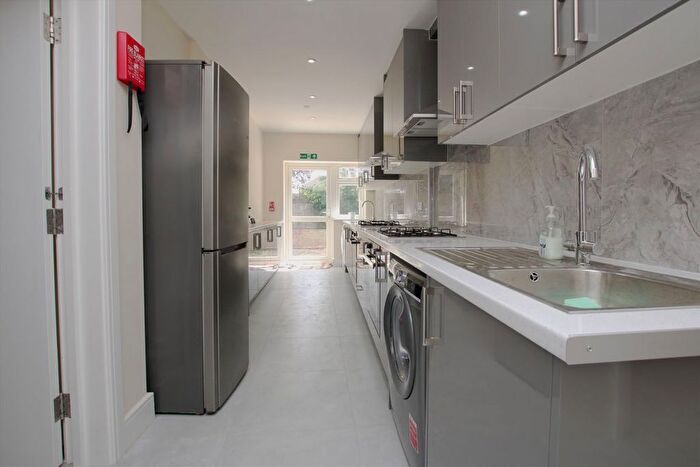 Studio To Rent In Church Stretton Road, Hounslow, TW3