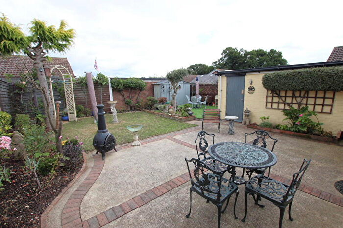 2 Bedroom Bungalow For Sale In Crome Road, Clacton On Sea, CO16