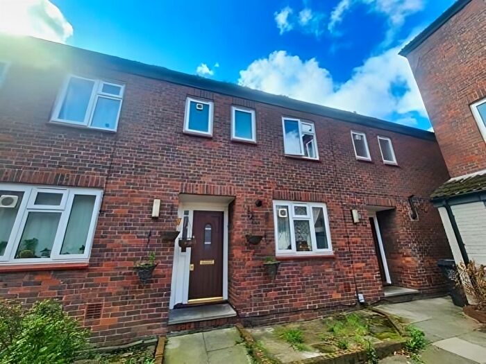 3 Bedroom Terraced House For Sale In Edwin's Mead, London, E9