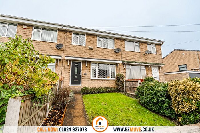 3 Bedroom Terraced House For Sale In The Laurels, Earlsheaton, WF12