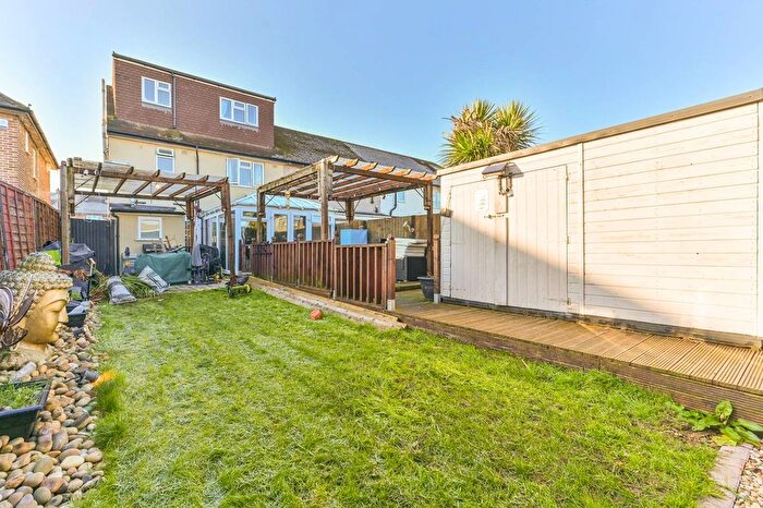 5 Bedroom Semi-Detached House For Sale In Tudor Drive, Morden, SM4