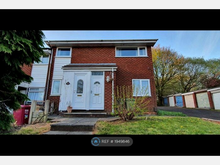 2 Bedroom Flat To Rent In Darcy Lever, Bolton, BL3