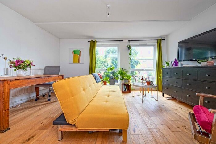 2 Bedroom Property To Rent In Broke Walk, London, E8