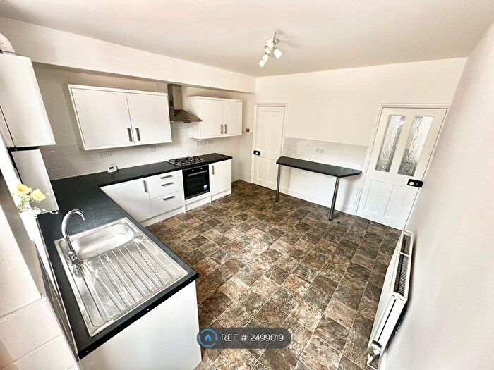 2 Bedroom Terraced House To Rent In Walgrove Road, Chesterfield, S40