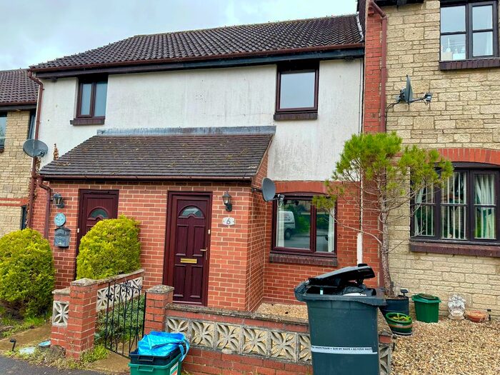 2 Bedroom Terraced House To Rent In Pines Close, Wincanton, BA9
