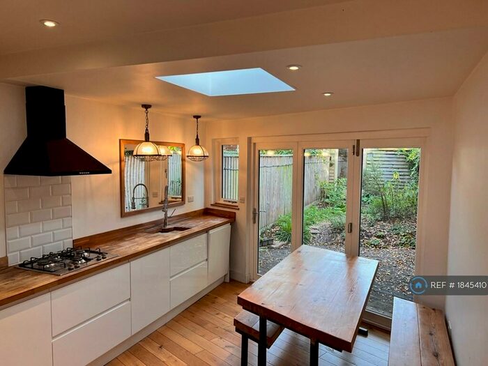 2 Bedroom Terraced House To Rent In Ainsworth Street, Cambridge, CB1