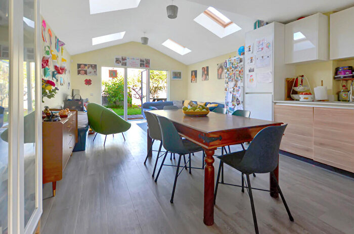 4 Bedroom End Of Terrace House To Rent In Cedar Road, Trumpington, CB2