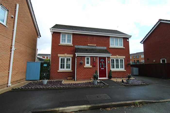 3 Bedroom Detached House For Sale In Bensey Rise, Horwich, Bolton, BL6