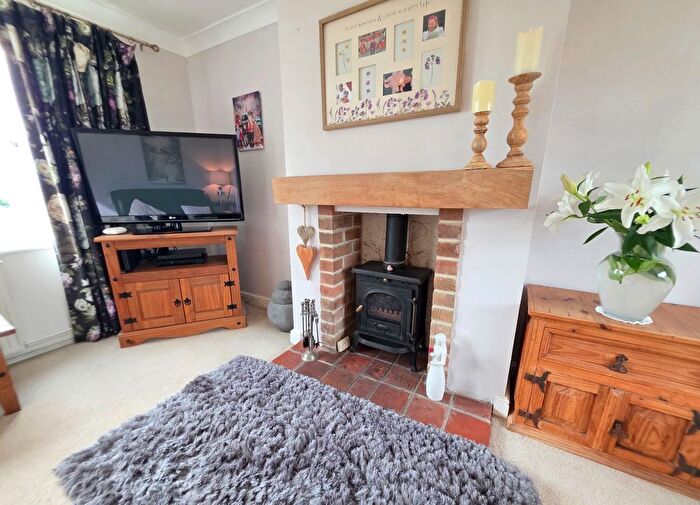 2 Bedroom Semi-Detached House For Sale In Everton Sluice Lane, Everton, DN10