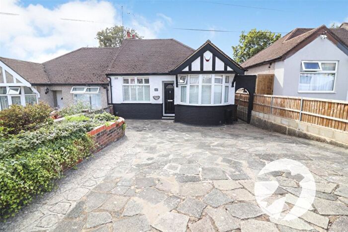2 Bedroom Bungalow For Sale In Eversley Avenue, Bexleyheath, DA7