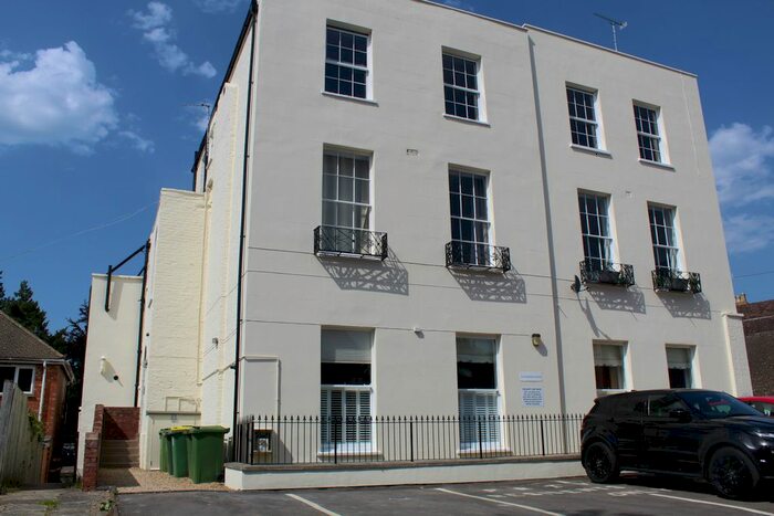 2 Bedroom Flat To Rent In High Street, Prestbury, Cheltenham, GL52