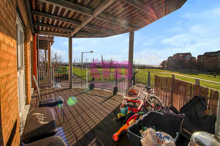 2 Bedroom Flat To Rent In Thames Road, Grays, RM17