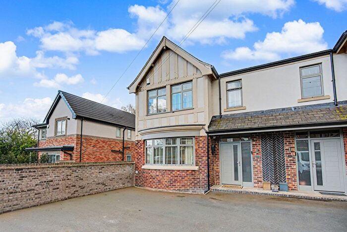 4 Bedroom Semi Detached House For Sale In Batley Road, Wakefield, WF2