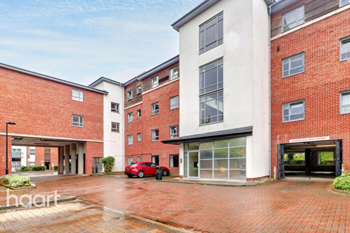 2 Bedroom Apartment For Sale In Calder Court, Romford, RM1