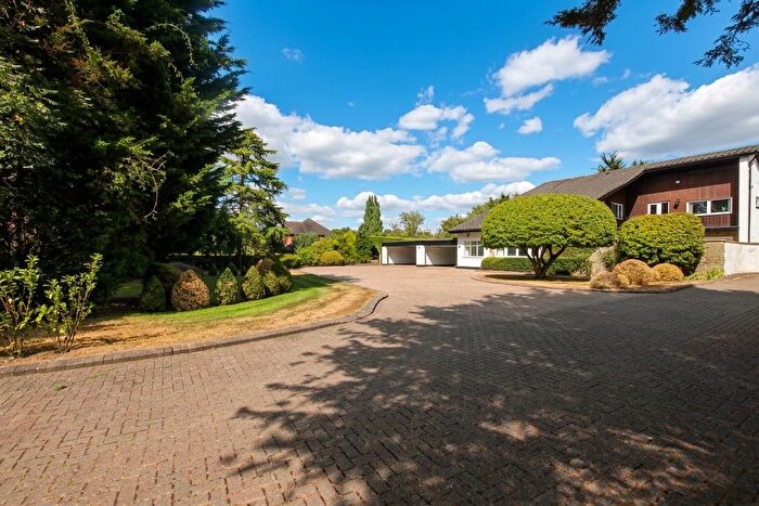 8 Bedroom Detached House To Rent In Oxhey Lane, Pinner, HA5