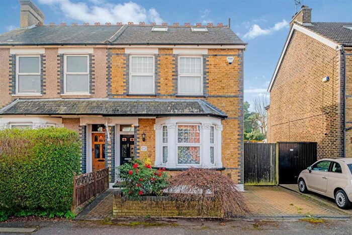 4 Bedroom Semi Detached House For Sale In Lyme Regis Road, Banstead, SM7