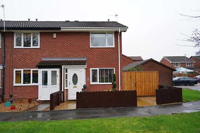 2 Bedroom End Of Terrace House For Sale In Sunningdale Green, Darlington, DL1