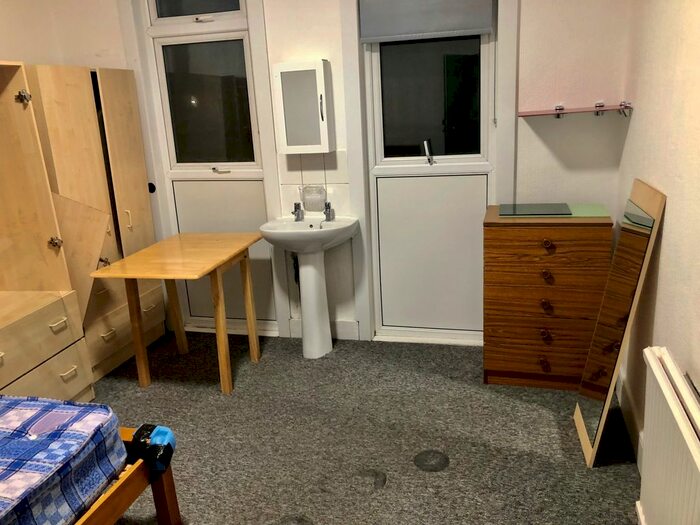 Studio To Rent In Gayton Road, Harrow HA1