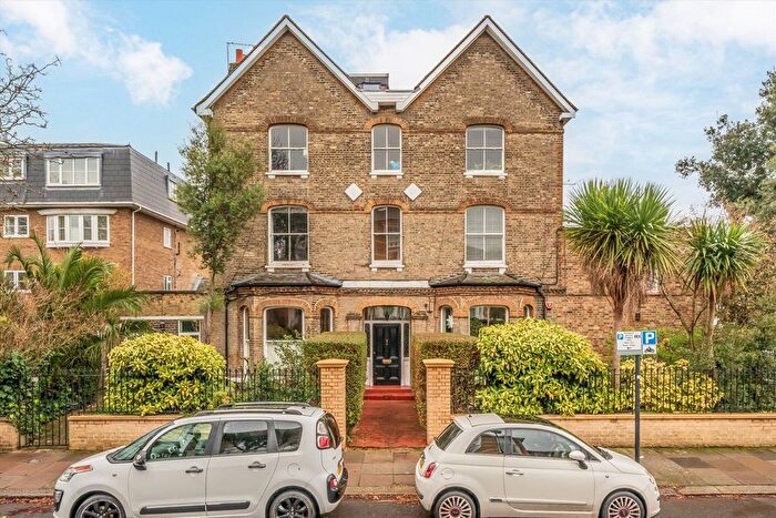 2 Bedroom Flat To Rent In Burlington Road, Chiswick, W4