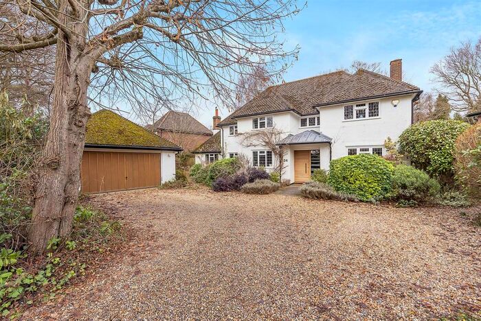 5 Bedroom Detached House For Sale In Park Avenue South, Harpenden AL5