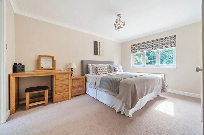 4 Bedroom Detached House For Sale In Hanningtons Way, Burghfield Common, Reading, Berkshire, RG7