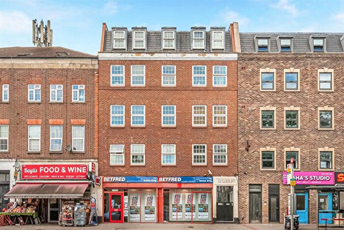 1 Bedroom Flat For Sale In High Street, Barkingside, Ilford, IG6