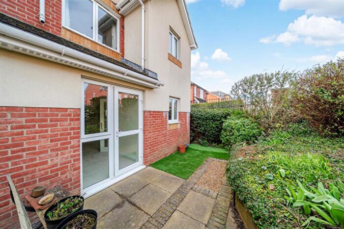 1 Bedroom Retirement Property For Sale In Fern Hill Lodge, Farnborough, GU14