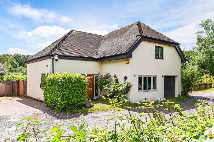 4 Bedroom Detached House For Sale In Hambrook Hill North, Hambrook, Chichester, West Sussex, PO18