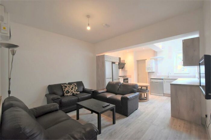 6 Bedroom Terraced House To Rent In Student Property - Selly Oak, Birmingham, B29